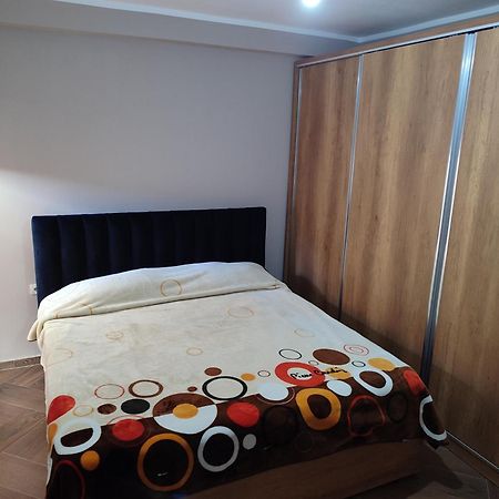 Maksimilian Apartament Durrës Kültér fotó