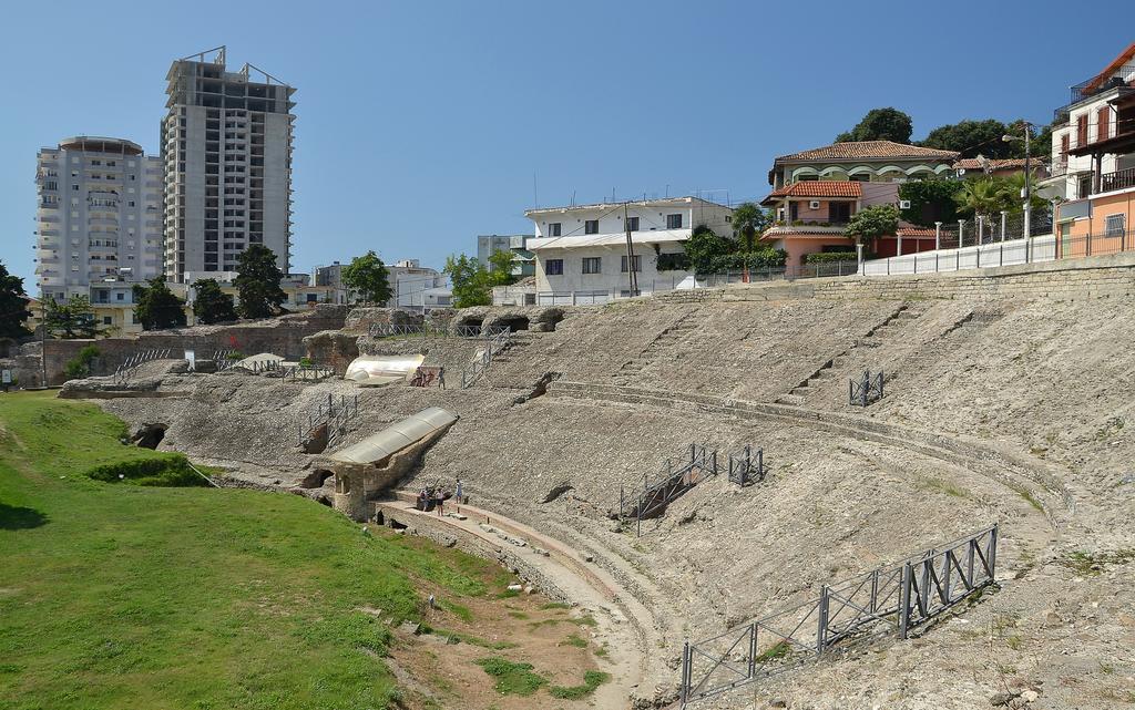Maksimilian Apartament Durrës Kültér fotó