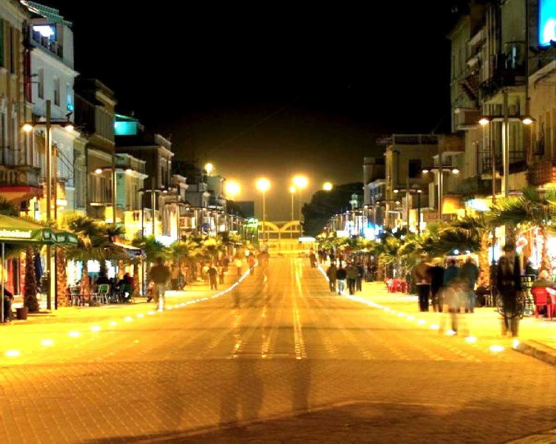 Maksimilian Apartament Durrës Kültér fotó
