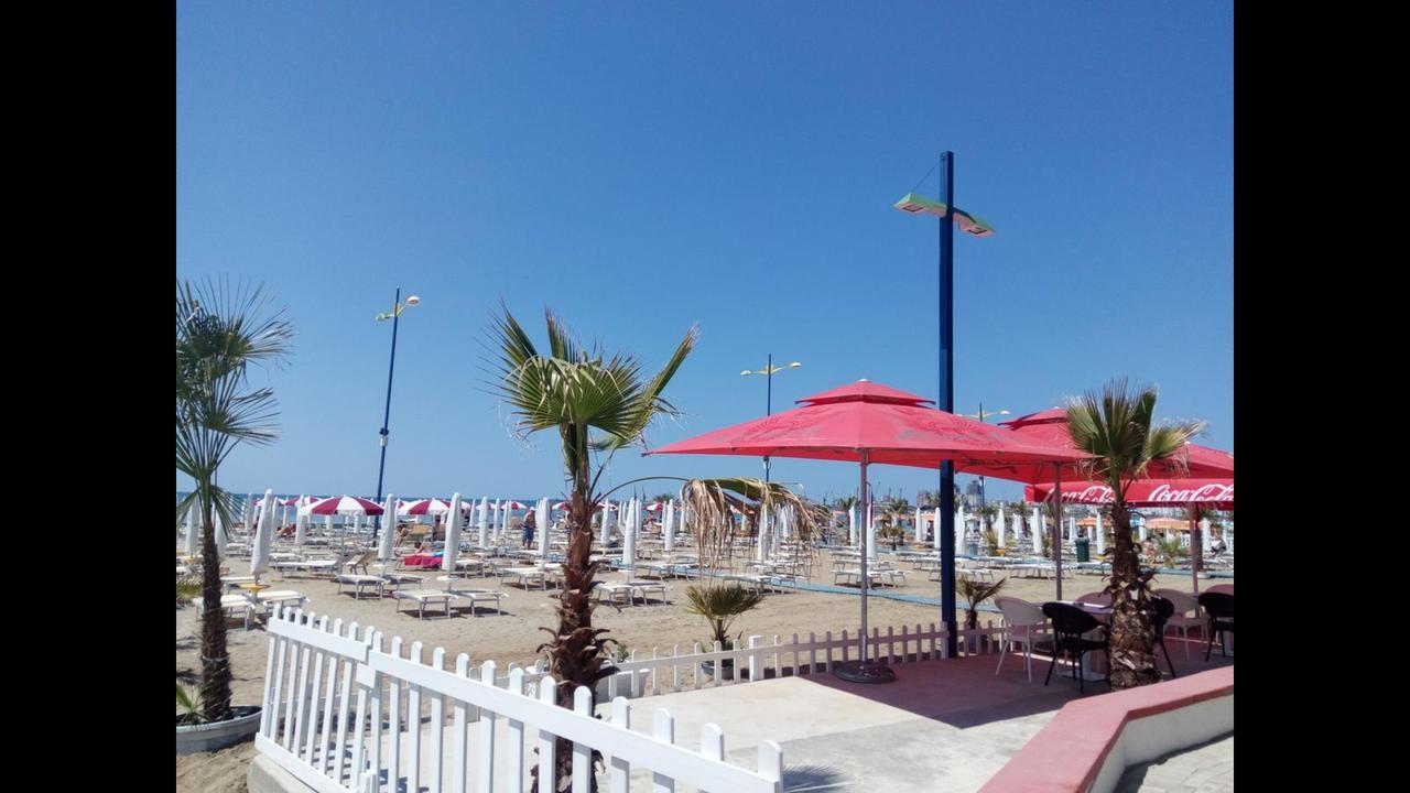 Maksimilian Apartament Durrës Kültér fotó