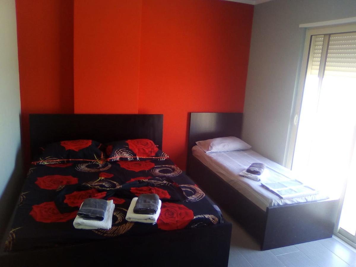Maksimilian Apartament Durrës Kültér fotó